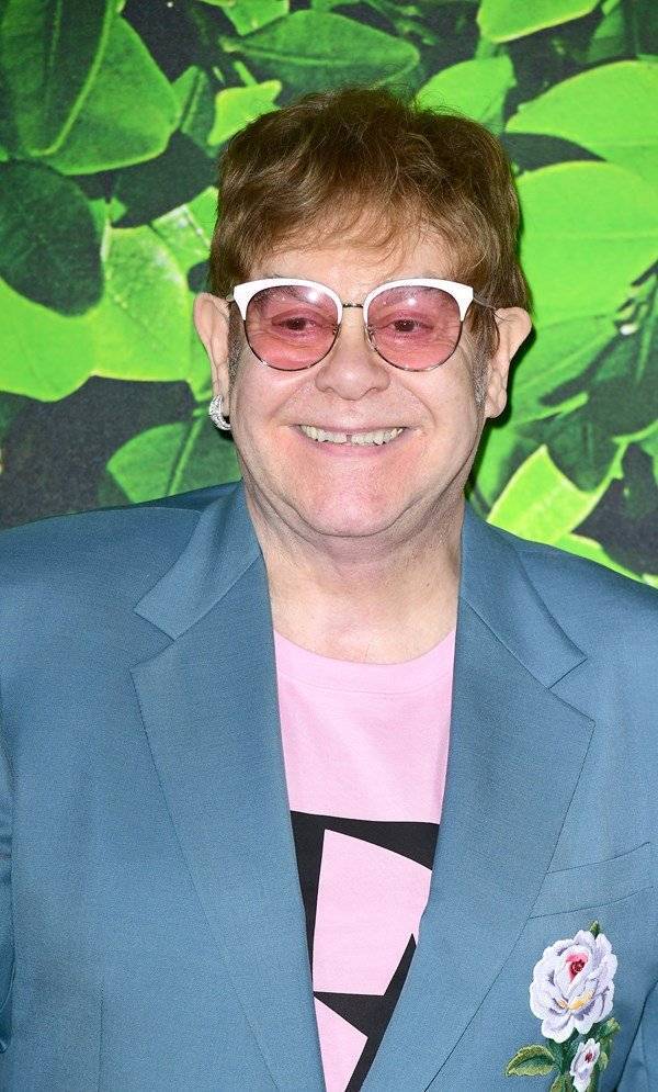 Elton John bemoans stockpiling and hopes pandemic will bring people together - www.breakingnews.ie