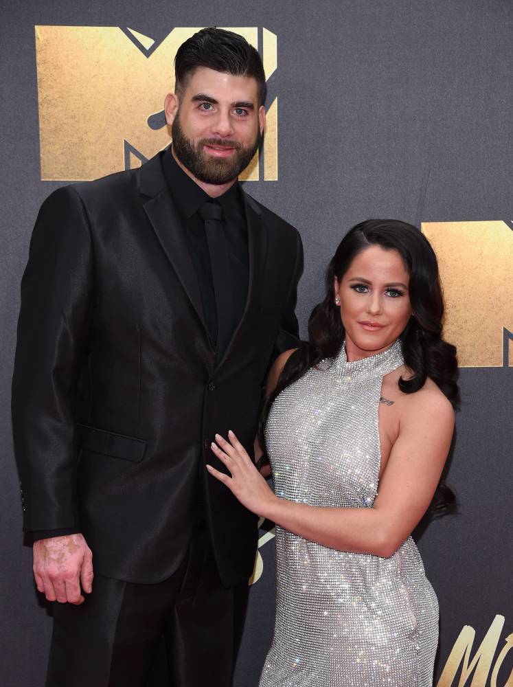 Jenelle Evans Gets Back With David Eason: ‘He Has Never Abused Me’ - etcanada.com