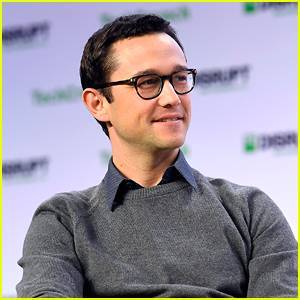 Joseph Gordon-Levitt Looks Back at Filming '10 Things I Hate About You' - www.justjared.com