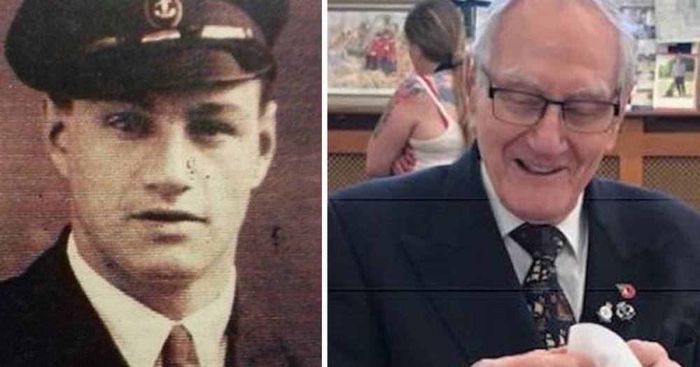 He served King and country, now Salford hero Derrick faces his 93rd birthday alone because of coronavirus - www.manchestereveningnews.co.uk - Manchester