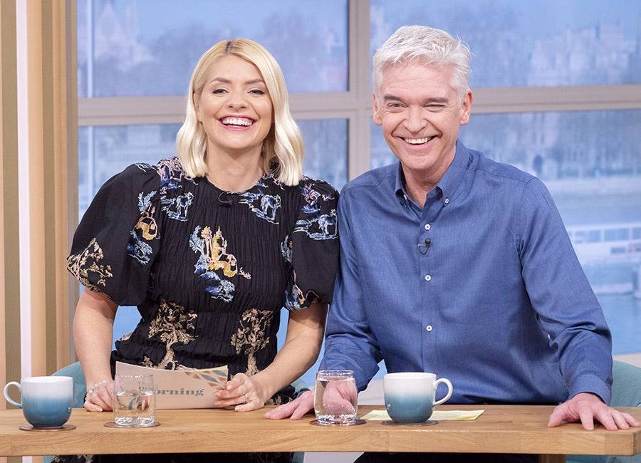 Holly and Phillip reveal This Morning will continue to broadcast live despite lockdown - evoke.ie - Britain
