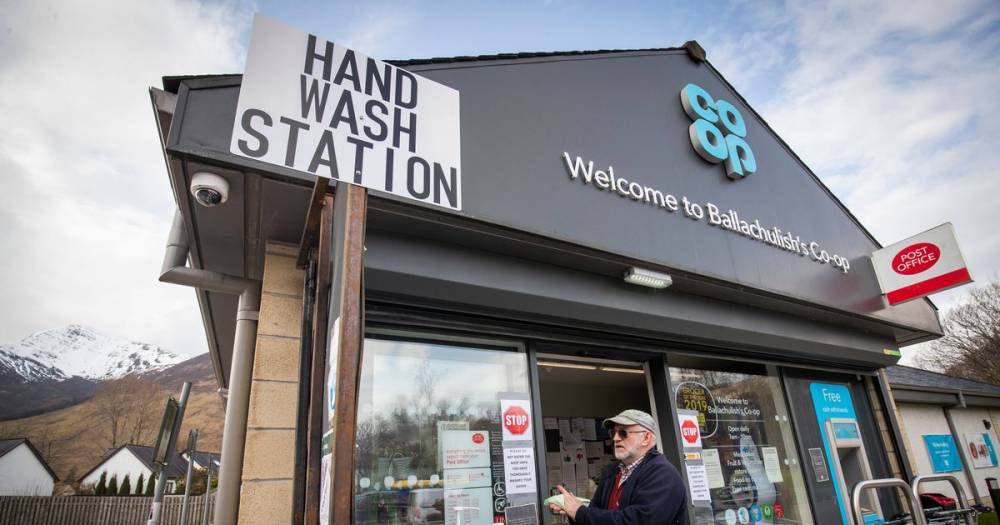 Handwash station set up outside Co-op in desperate bid to fight coronavirus - www.dailyrecord.co.uk - Scotland
