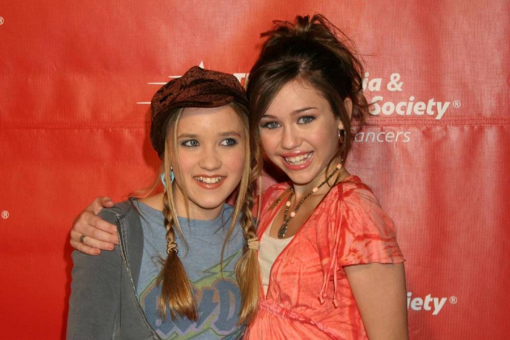 Miley Cyrus and Hannah Montana co-star Emily Osment have ‘virtual ‘reunion of the decade’ - www.hollywood.com - Montana