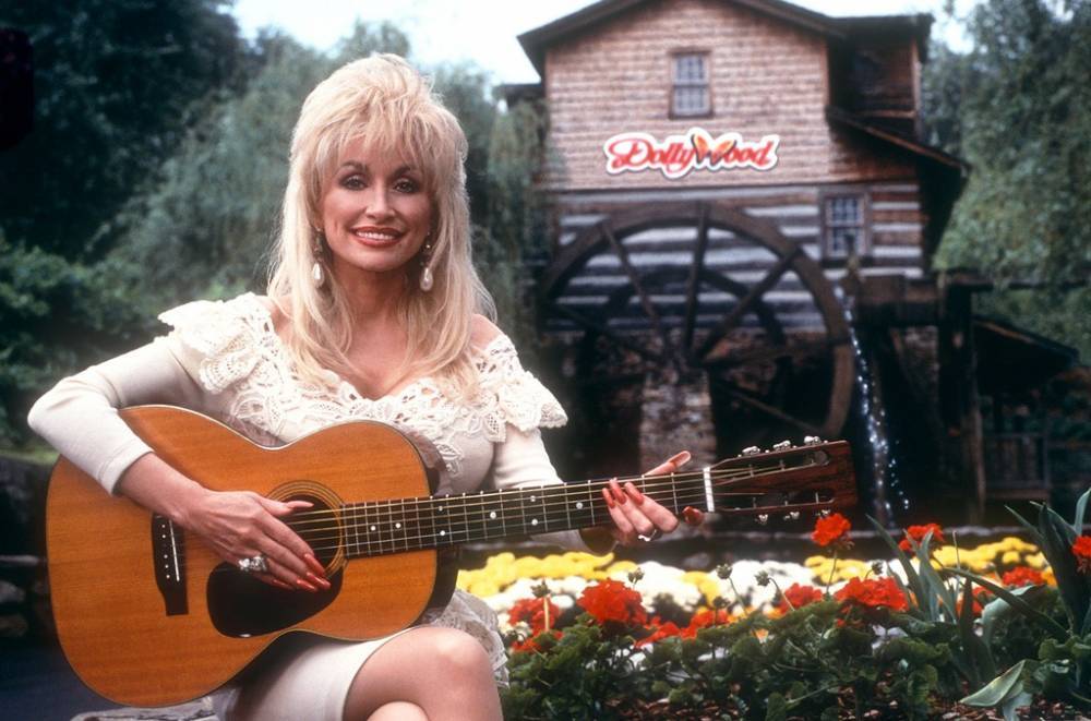 Dolly Parton's Dollywood Delays Opening Due to Coronavirus - www.billboard.com