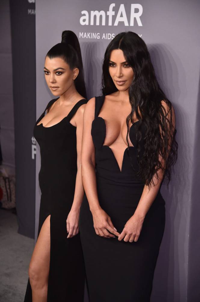 Kim And Kourtney Kardashian Throw Hands In Newly Released Super Trailer For Upcoming Season Of “KUWTK” - theshaderoom.com - county Hand