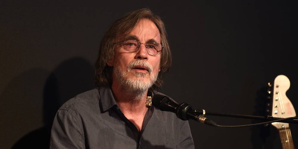 Musician Jackson Browne Tests Positive For Coronavirus & Urges Everyone To Take The Pandemic Seriously - www.justjared.com