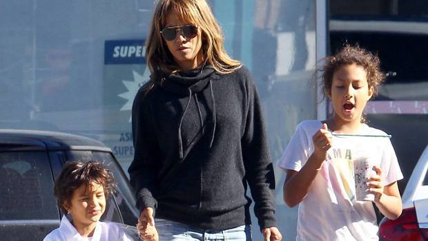 Halle Berry’s Son Maceo, 6, Hilariously Attempts To Walk Up Stairs In Her Heels During Day 12 Of Quarantine — Watch - hollywoodlife.com - county Oliver