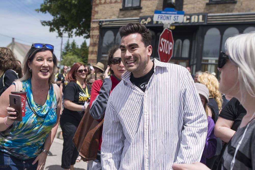 Stay-At-Home Orders Aren’t Stopping Fans From Visiting ‘Schitt’s Creek’ Town - etcanada.com