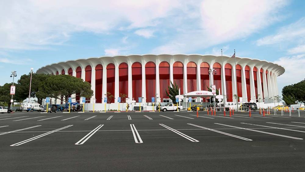 L.A. Clippers Buy Inglewood Forum for $400 Million in Cash - www.hollywoodreporter.com - Los Angeles