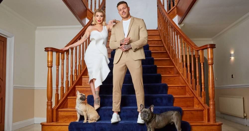 Olivia Buckland Bowen shares her DIY tips for painting doors as she continues to makeover new house - www.ok.co.uk - Britain