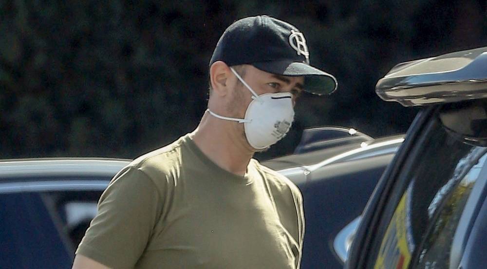 Colin Hanks Takes Extra Precautions in L.A. as Dad Tom Hanks Remains Under Quarantine - www.justjared.com - Los Angeles