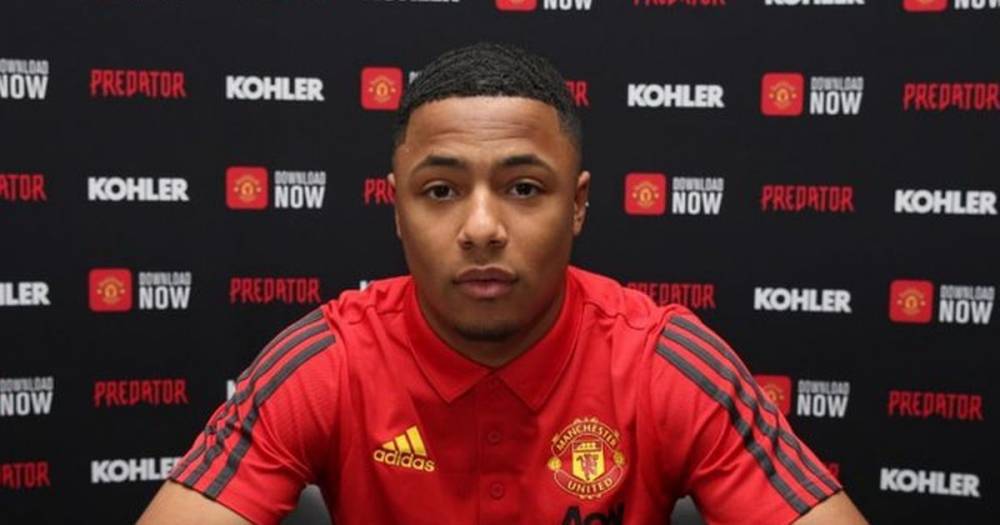 Two Manchester United youngsters sign professional contracts - www.manchestereveningnews.co.uk - Manchester