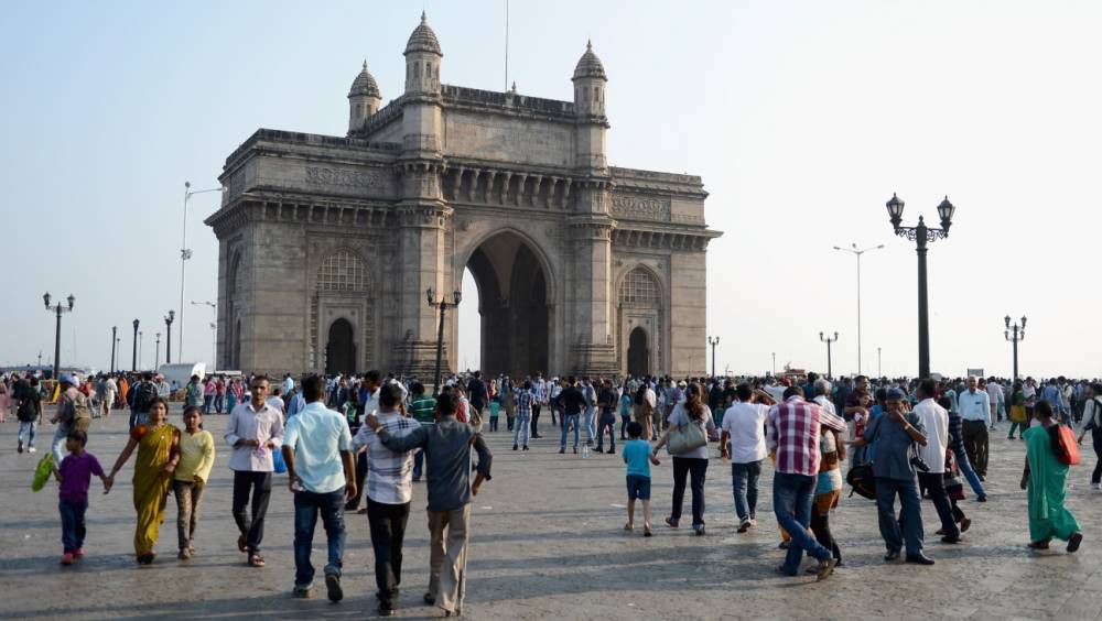 Coronavirus: How India's "Total Lockdown" Is Impacting Bollywood - www.hollywoodreporter.com - India