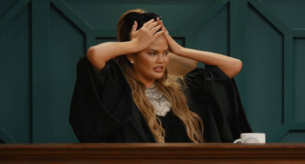 Chrissy Teigen Settles Her Twitter Followers' Disputes with a Virtual 'Chrissy's Court' Session - www.justjared.com - Thailand