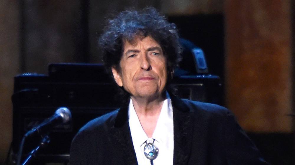 Bob Dylan Drops First New Song in Eight Years, And It's 17 Minutes Long! - www.justjared.com