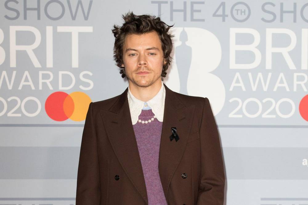 Harry Styles has a burst of songwriting inspiration while self-isolating - www.hollywood.com