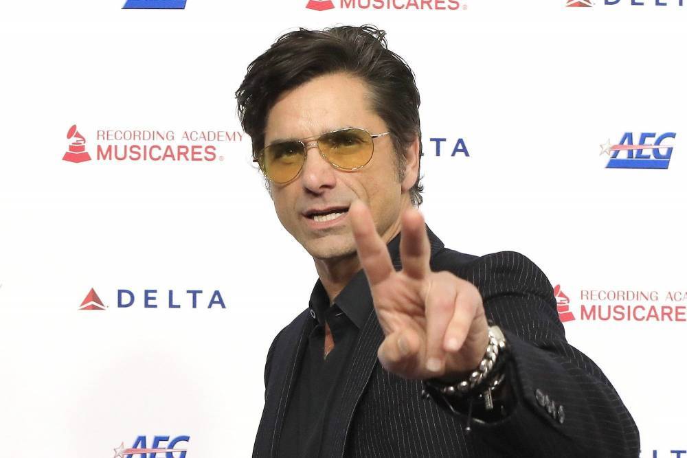 Watch John Stamos Give Off Uncle Jesse Vibes In Hilarious Family Singalong Video - etcanada.com