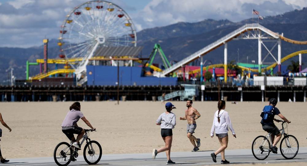 Los Angeles Shuts Down All Beaches, Trails, & Bike Paths Amid the Health Crisis - www.justjared.com - Los Angeles - California - county Jones - Los Angeles