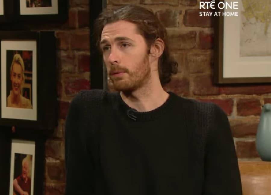 Viewers were full of praise for Hozier on the Late Late Show - evoke.ie