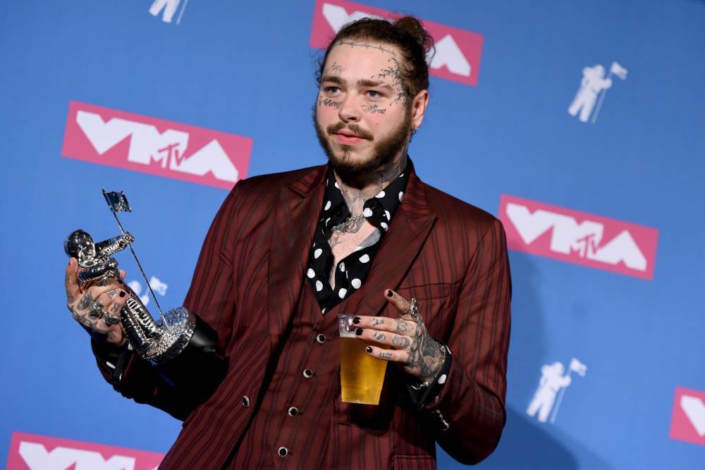 Chug! Post Malone Plans Celebrity Online Beer Pong Party To Raise Funds For Pandemic Relief - deadline.com - Kansas City
