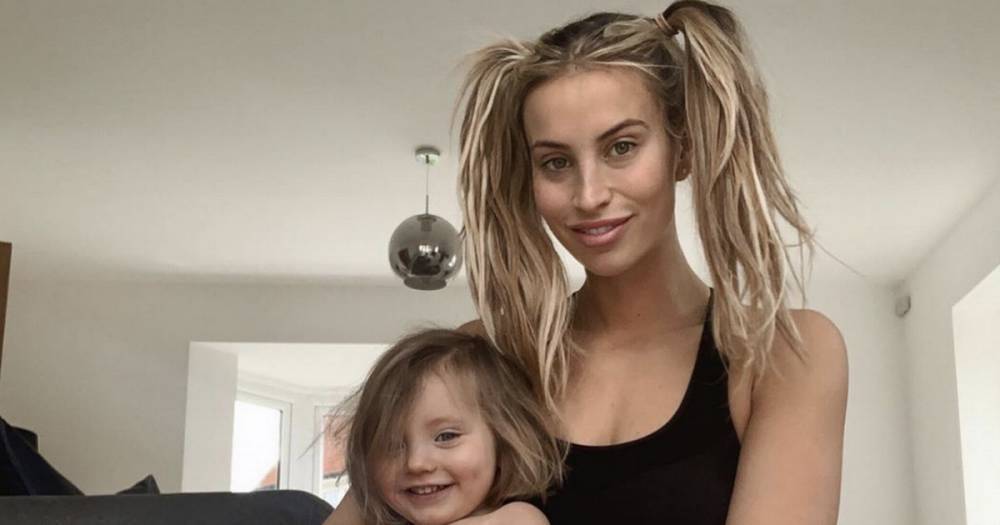 Ferne McCann opens up on self-isolation struggles as daughter Sunday 'refuses' to get changed - www.ok.co.uk