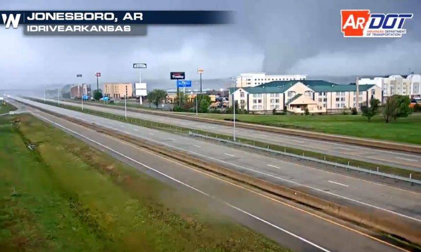 Jonesboro Tornado: Violent Twister Caught On Camera Ripping Through Northeast Arkansas Town - perezhilton.com - Tennessee - state Arkansas