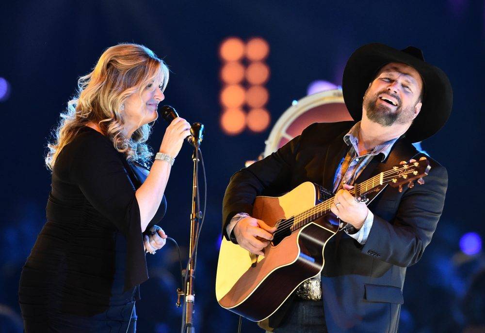 Garth Brooks and Trisha Yearwood Sign On for Impromptu Live CBS Special - variety.com