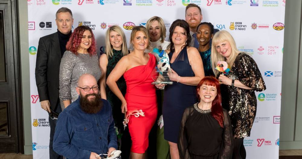 Youth workers celebrate winning national award - www.dailyrecord.co.uk