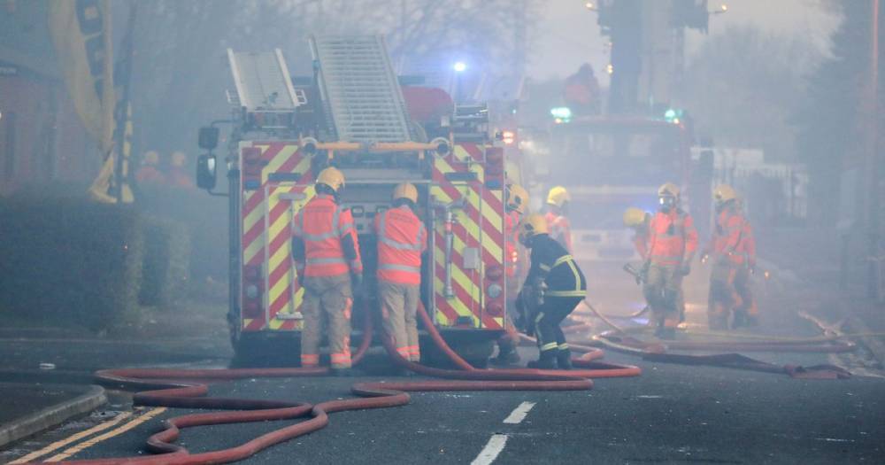 Mill where huge fire broke out destroying several businesses is being treated as a 'possible crime scene' - www.manchestereveningnews.co.uk