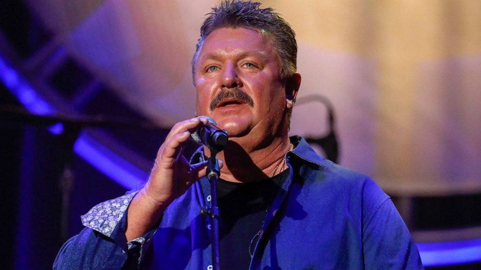 Country singer Joe Diffie dies of coronavirus complications - abcnews.go.com - New York - Tennessee