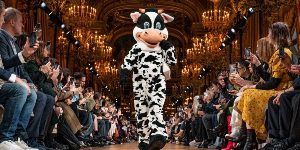 People in Giant Animal Costumes Walked Stella McCartney and I Have Never Felt More Represented - www.elle.com