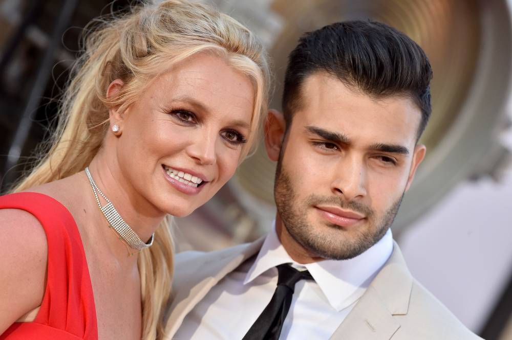 Britney Spears Wishes Boyfriend Sam Asghari A Happy Birthday With Sexy Couple Photos - etcanada.com