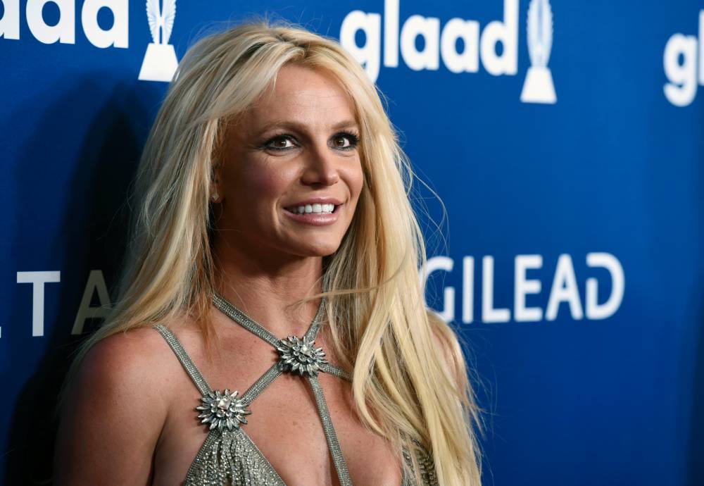 Britney Spears bares cleavage in steamy photo shoot with boyfriend Sam Asghari - flipboard.com