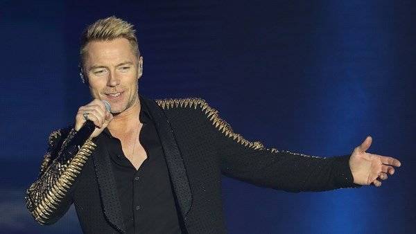 Please say nothing at all, Ronan! Keating corrected over coronavirus post - www.breakingnews.ie - Singapore - city Singapore