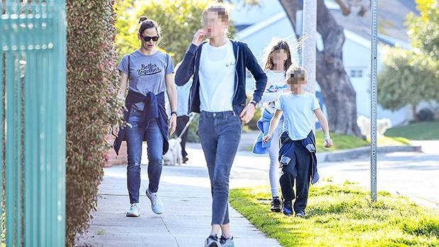 Jennifer Garner Takes Her 3 Adorable Kids Out For Exercise Break Violet, 14, Is So Tall — Pic - hollywoodlife.com - Los Angeles - California