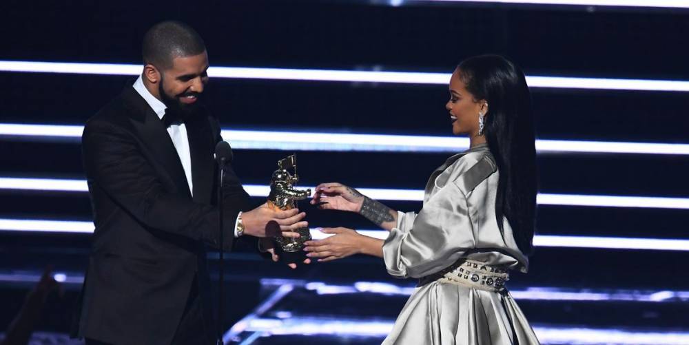 Rihanna Ignored Drake in An Instagram Live Chat - www.elle.com