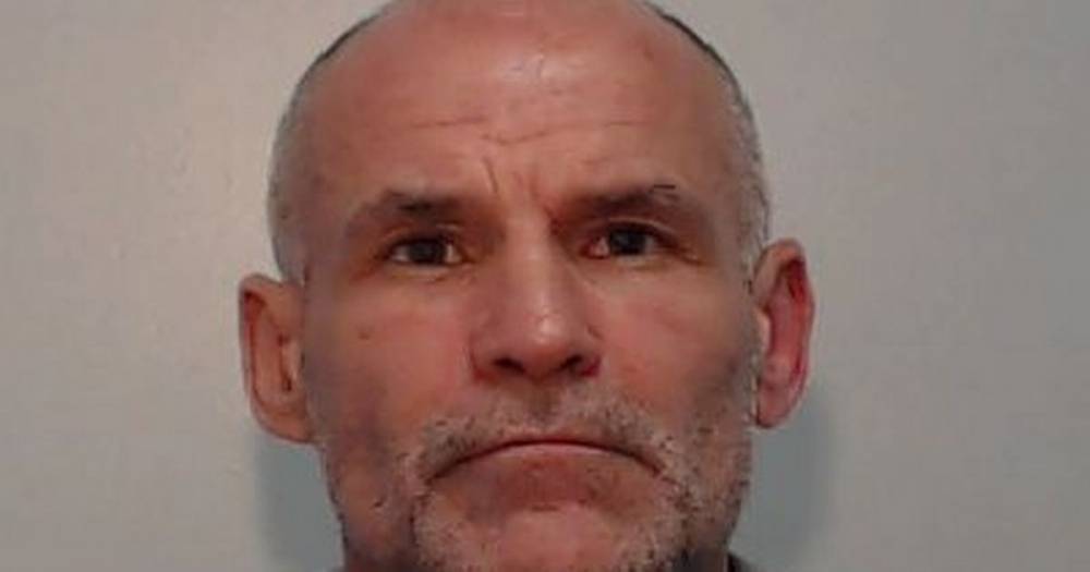 Police appeal to find wanted man, 52, in connection with Wigan robbery - www.manchestereveningnews.co.uk - Manchester - city Wigan - county Gage