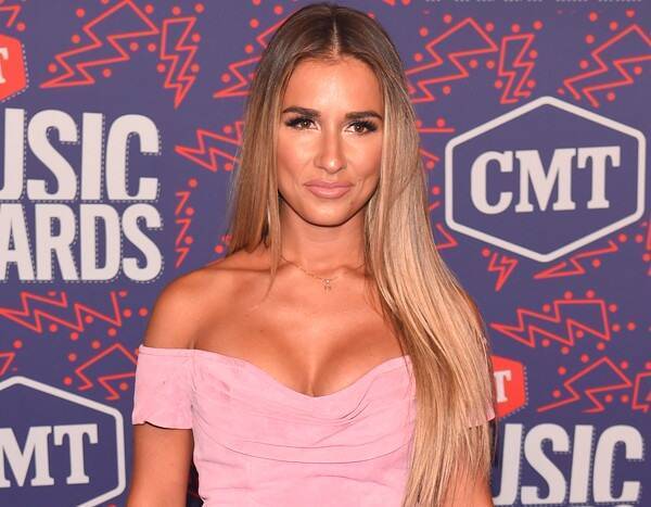 Jessie James Decker Opens Up About Her Body Insecurities With a Powerful Pic - www.eonline.com
