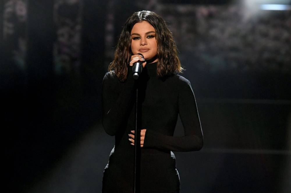 Selena Gomez Shares Tip-Sheet for Beating Self-Isolation Boredom - www.billboard.com - county Love