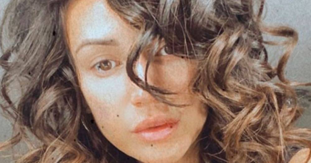 Michelle Keegan wows in makeup free isolation selfie as she shows off natural curls - www.ok.co.uk