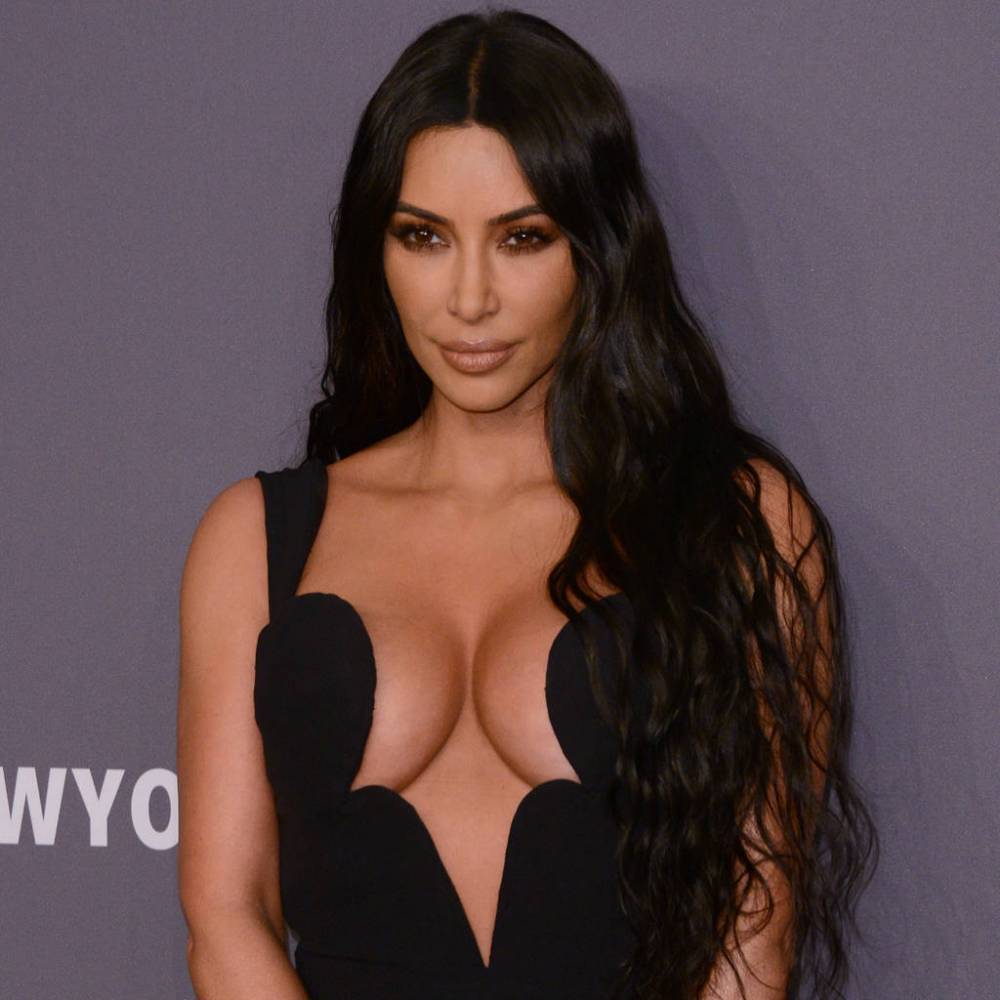 Kim Kardashian tempted to overhaul hair colour after self-isolation - www.peoplemagazine.co.za