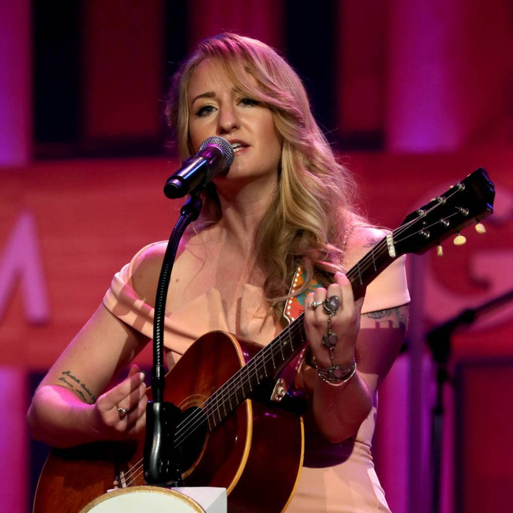 Margo Price ‘lucky to be alive’ after tornado close call - www.peoplemagazine.co.za - USA - Tennessee