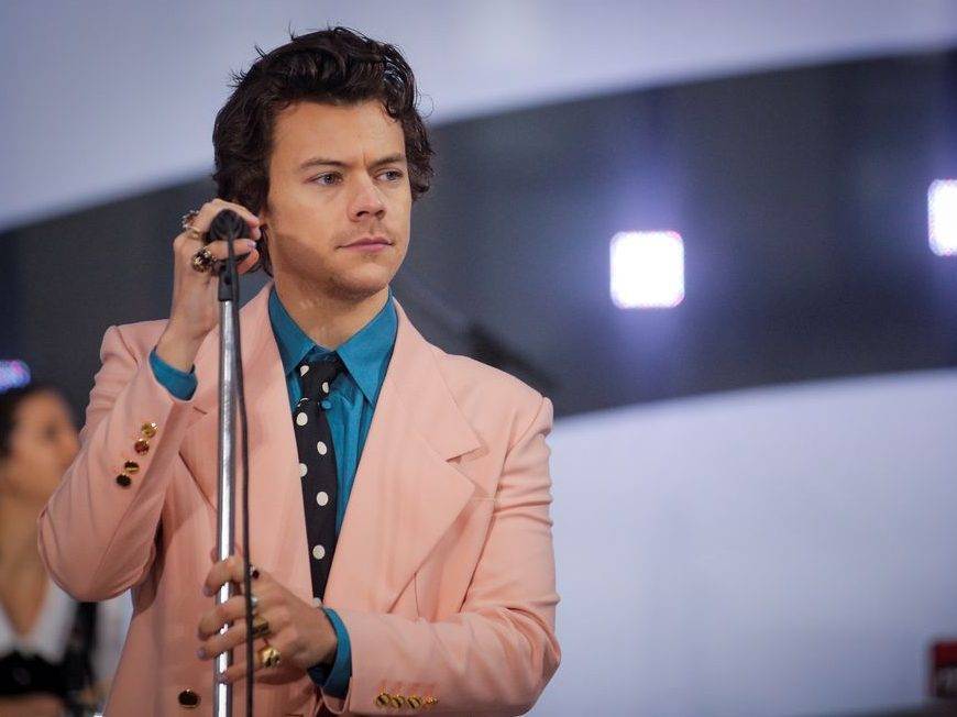 ‘That's what you get for being single’: Harry Styles recounts knifepoint robbery on Valentine's Day - torontosun.com - London