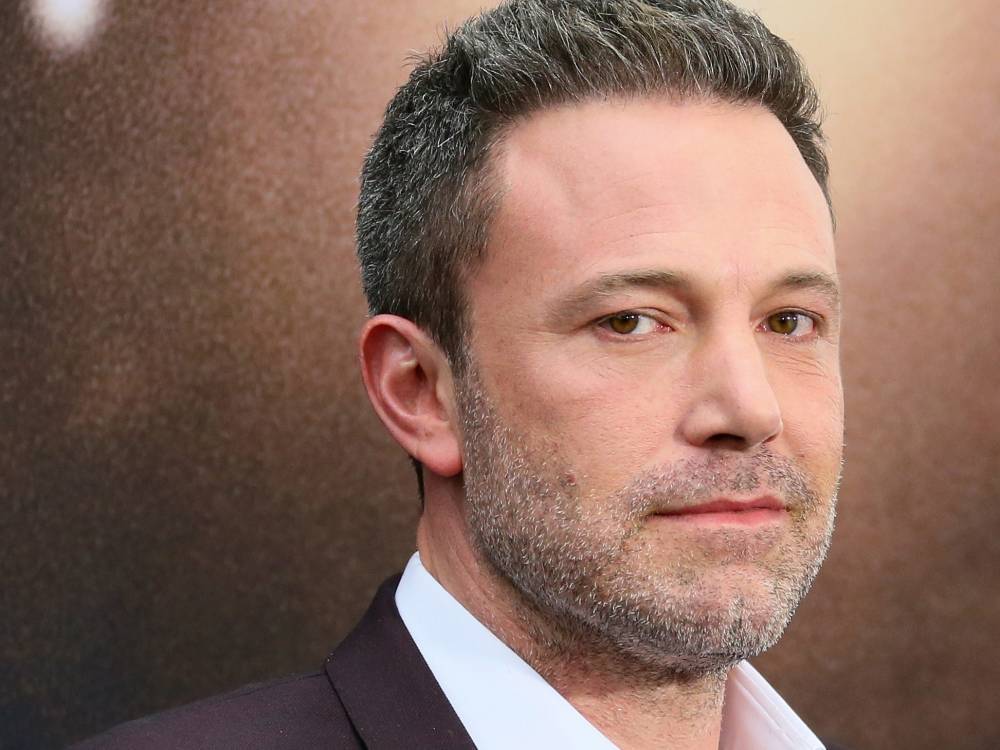 Ben Affleck accompanied to and from 'The Way Back' set by 'sober liaison' - torontosun.com