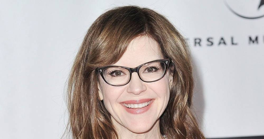 Why Lisa Loeb Has ‘a Lot of Political Discussions at Home’ With Her 2 Kids - www.usmagazine.com