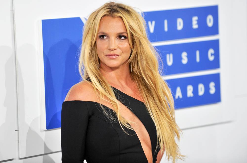 Britney Spears Is So Over Her Matching Dice Tattoo With Ex-Husband Kevin Federline: 'I Don't Even Like Ink' - www.billboard.com