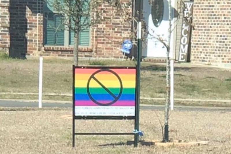 Louisiana pastor’s anti-gay sign aimed at lesbian couple sparks protest outside his church - www.metroweekly.com - state Louisiana - county Benton