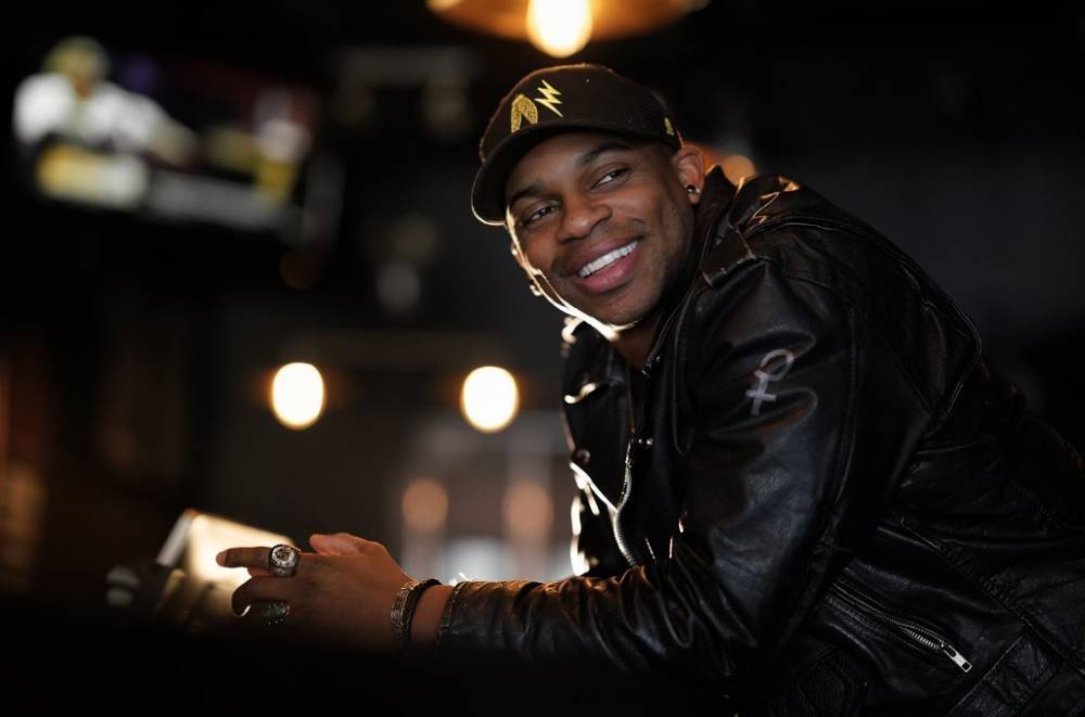 Jimmie Allen Celebrates 'Make Me Want To' Topping Country Airplay Chart: 'Never Give Up on Your Dreams' - www.billboard.com
