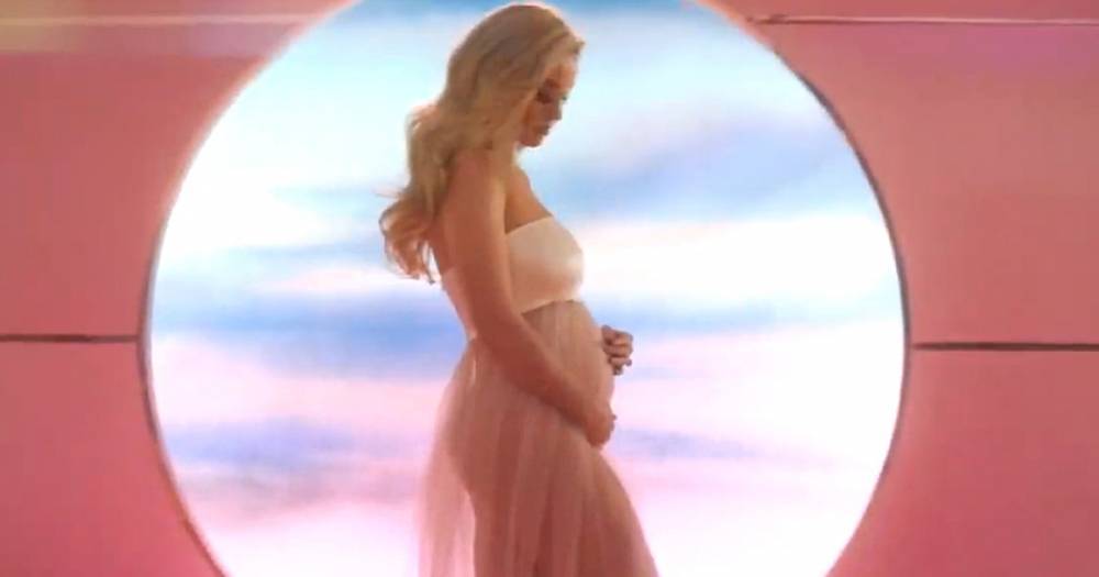 Katy Perry Is Pregnant! Singer Reveals She's Expecting First Child with Fiancé Orlando Bloom in New Video - flipboard.com