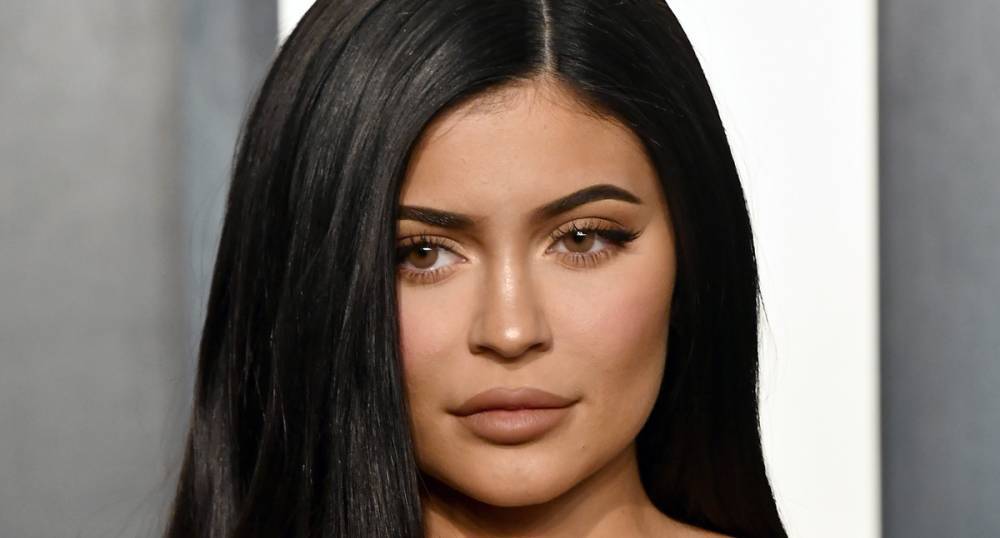 Kylie Jenner Chose to Not Breastfeed Stormi, Khloe Kardashian Confirms - www.justjared.com - Germany